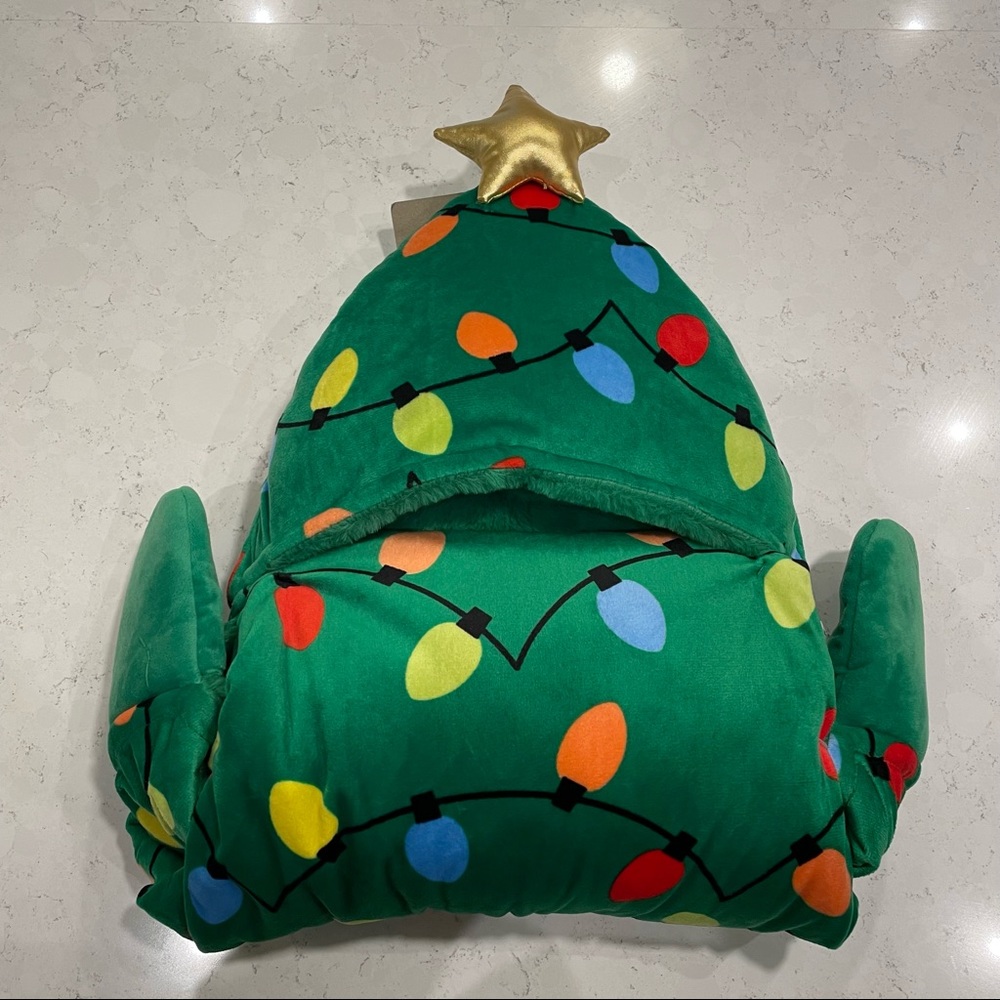 NWT Pillowfort Christmas Tree Hooded Blanket